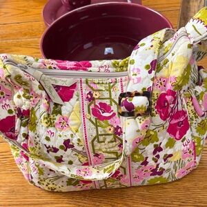 Vera Bradley On the Go style bag in RETIRED Make Me Blush print. Good condition